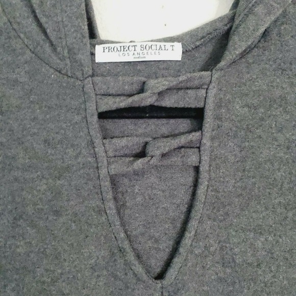 Project Social T Women's Gray Pullover Hoodie with‎ Keyhole Chest Accent. Size M - Picture 2 of 5